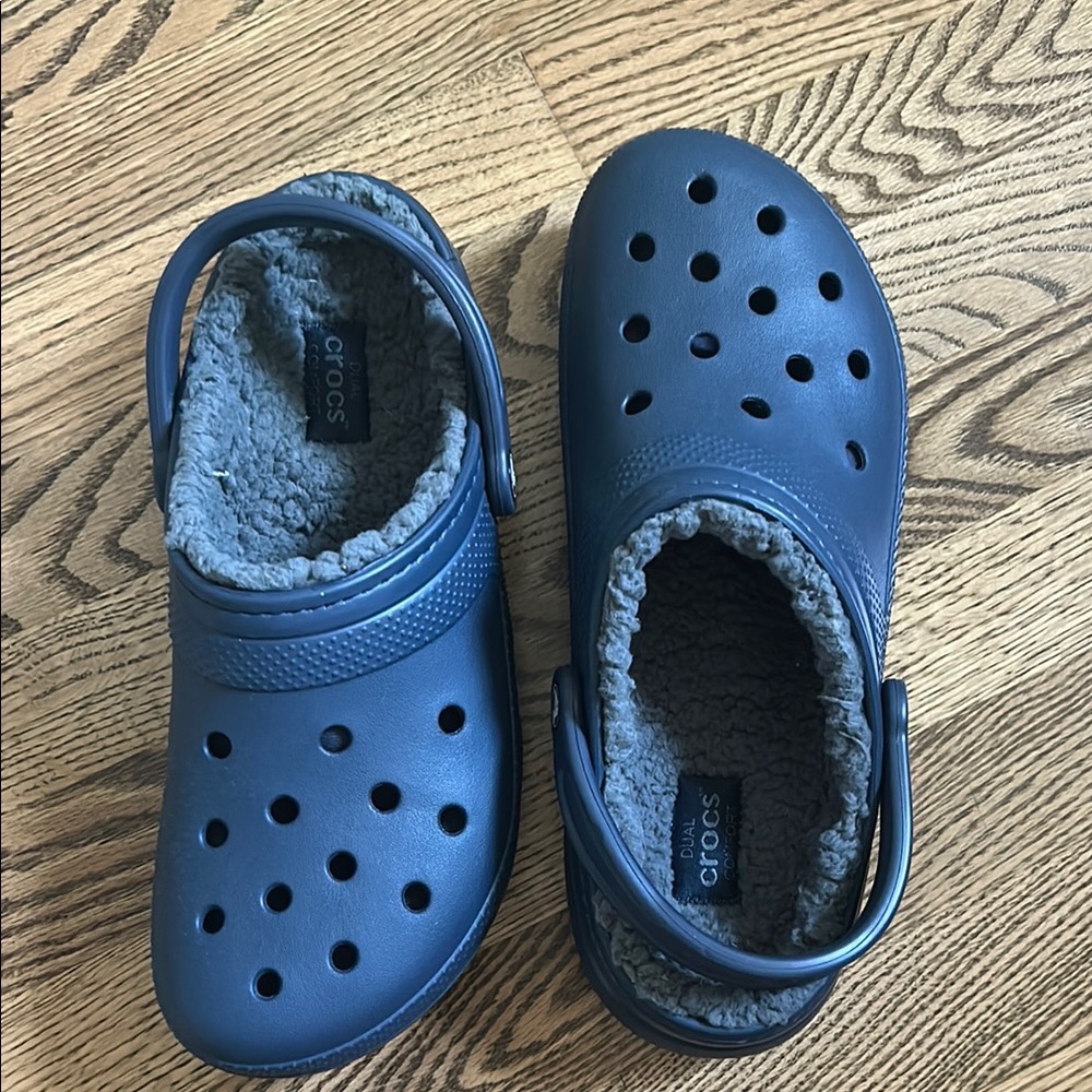 CROCS Blue Slippers with Fuzzy Lining - never worn